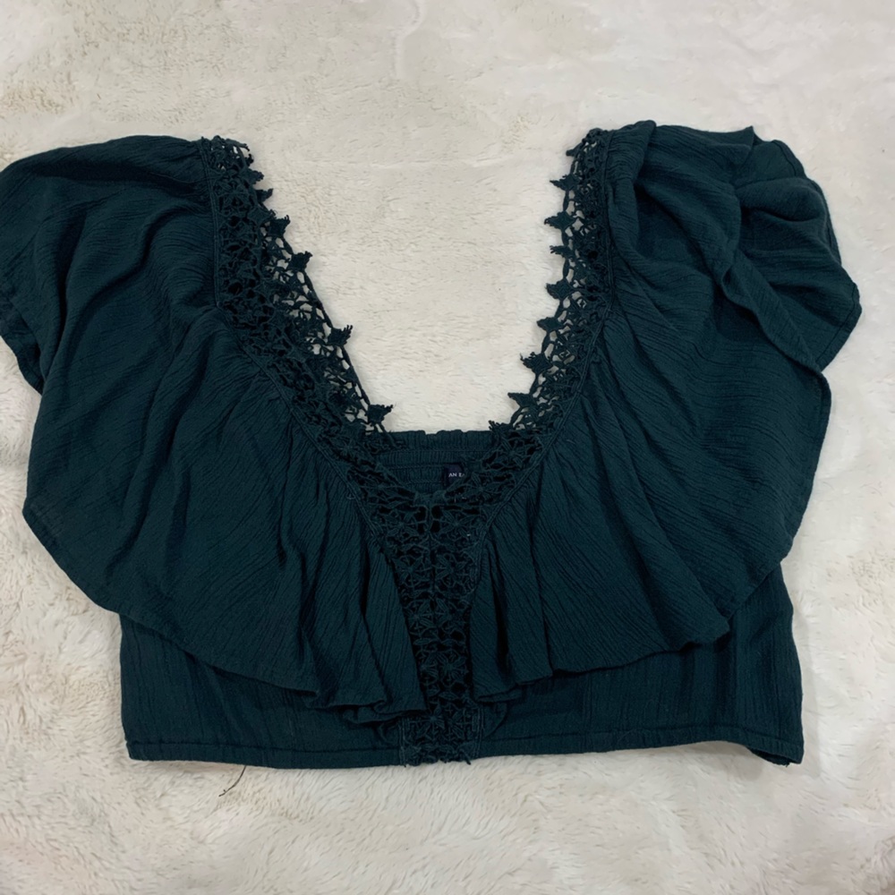 American Eagle Outfitters green crop top deep vneck